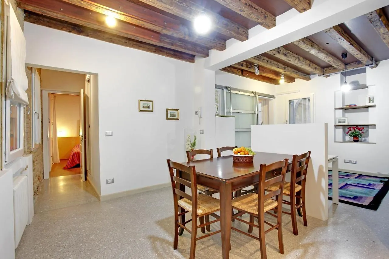 Fenix Otello Apartments Venezia 0*,  Italia