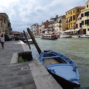 Appartamento Calle Rielo Great Canal View, Venezia